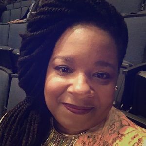 Meet your Posher, Leona